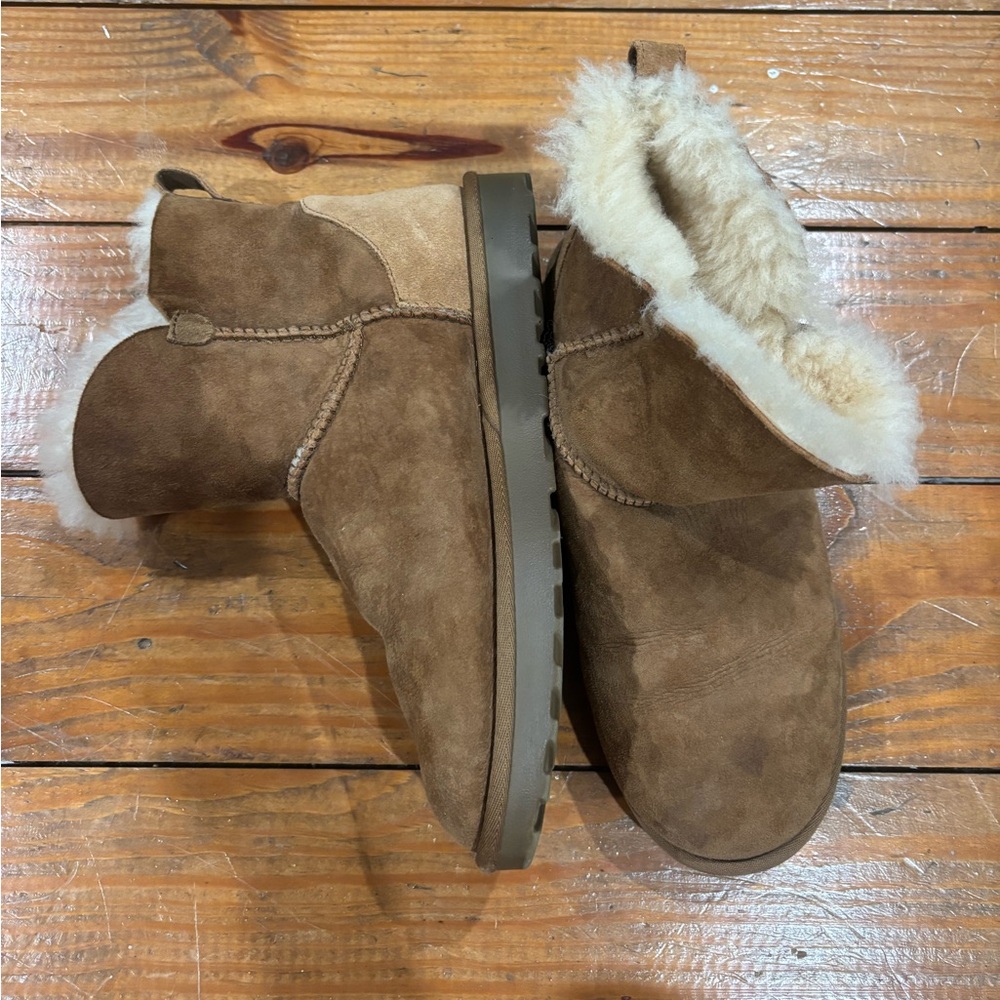 (438) WINTER BOOTS